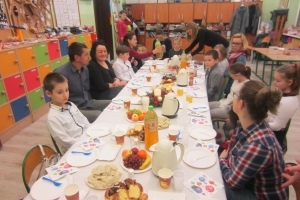 Zajęcia otwarte - Warsztaty kulinarne i klasowa Wigilia - dzieci z rodzicami w 2a